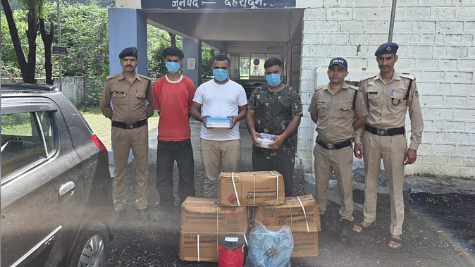 गोदाम के चौकीदार से खरीदा था 125 किग्रा डायनामाइट, पकड़ा गया तो मालिक ने बदल दी कहानी