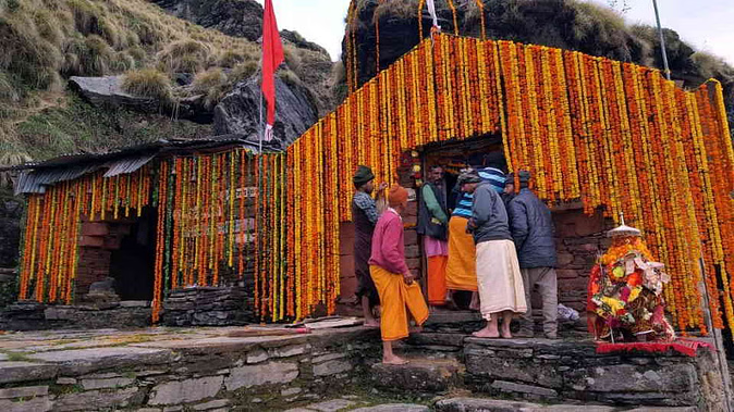 चतुर्थ केदार भगवान रुद्रनाथ के कपाट बंद, अब छह माह गोपीनाथ मंदिर परिसर में विराजमान रहेगी डोली