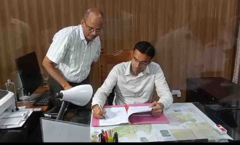 जिले के 79 स्कूलों को ध्वस्त करने के आदेश, डीएम सविन बंसल ने जारी किया एक करोड़ रुपये का बजट