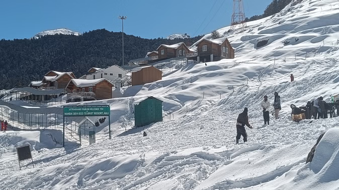 रोमांच के शौकीनों के लिए अच्छी खबर, औली में दो अलग-अलग स्लोप पर होंगी नेशनल स्कीइंग की प्रतियोगिताएं