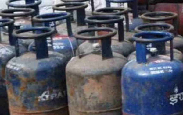 दोगुना हो गया व्यावसायिक एलपीजी सिलिंडरों का कोटा, वितरण को लेकर शासन ने नई एसओपी की जारी