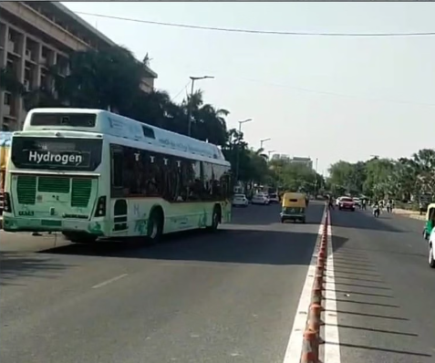 उत्तराखंड में लागू होगा केरल मॉडल, दून-दिल्ली मार्ग पर चलेंगी हाइड्रोजन बसें; इसके बाद सेवा विस्तार