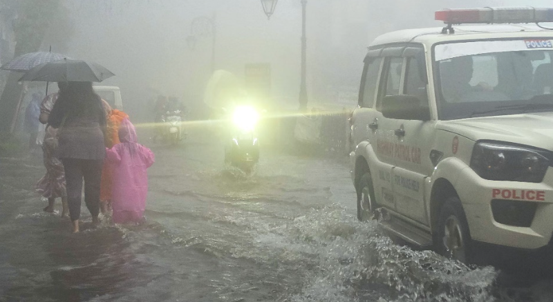 उत्तराखंड मौसम अपडेट: मानसून की विदाई के बाद भी बारिश का दौर जारी, आज इन जिलों में सतर्क रहने की सलाह