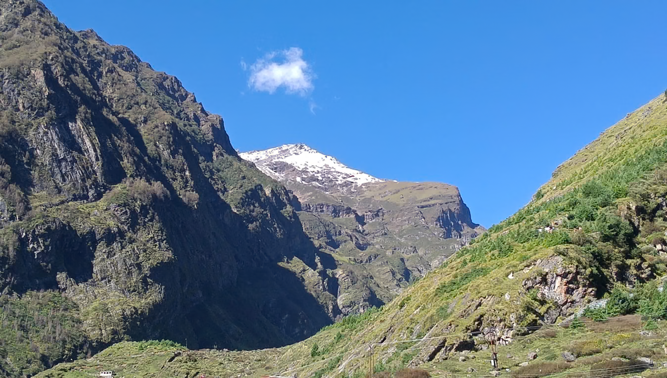 उत्तराखंड: प्रदेश में आज बदलेगा मौसम, नौ जिलों में बारिश, पहाड़ से मैदान तक बढ़ेगी ठंड, बर्फबारी के भी आसार