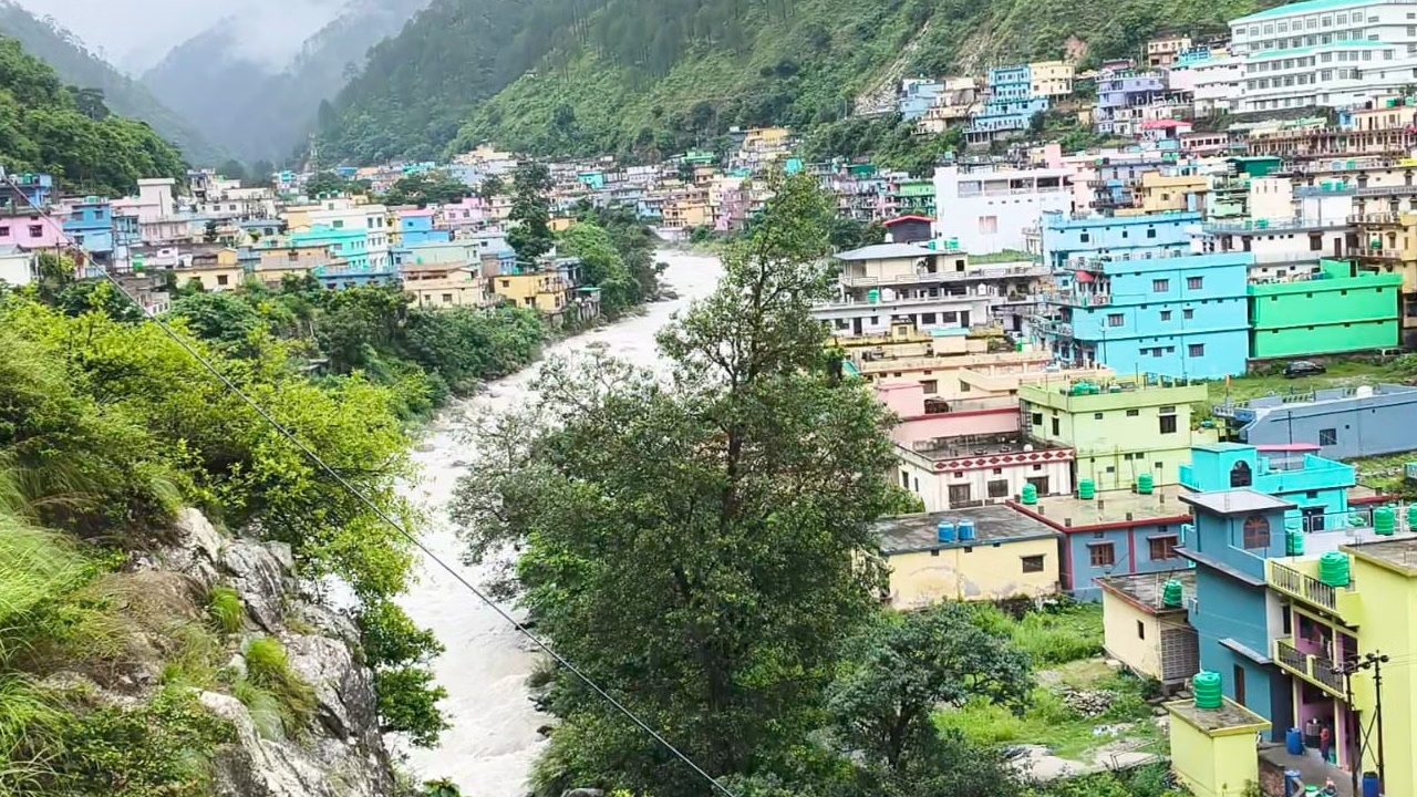 उत्तराखंड: आज से बदलेगा मौसम का मिजाज, बारिश-गर्जन के साथ ऊंचाई वाले इलाकों में बर्फबारी के आसार, बढ़ेगी ठंड